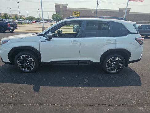 Used 2025 Subaru Forester Limited w/ Protection Package (1PH) AWD/4WD image 6