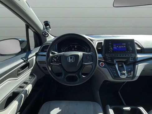 Used 2018 Honda Odyssey LX image 22