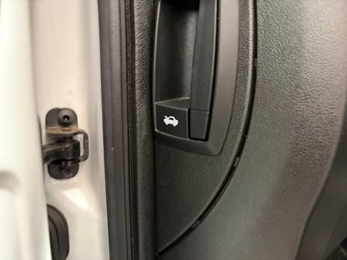 Used 2025 RAM ProMaster 3500 w/ Convenience Group image 28