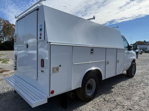 New 2026 Ford E-350 and Econoline 350 Super Duty w/ Power Equipment Group RWD image 6