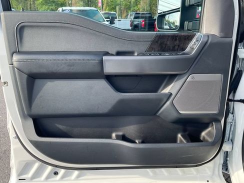 Used 2023 Ford F250 Lariat w/ Lariat Ultimate Package AWD/4WD image 9