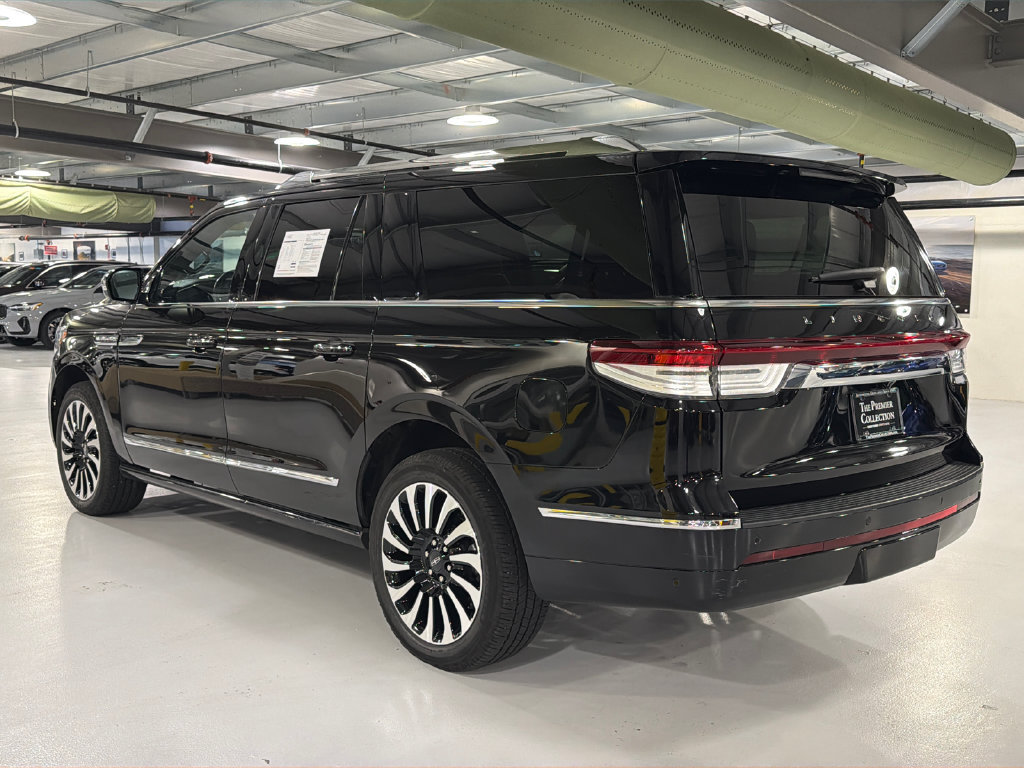 Used 2023 Lincoln Navigator L Black Label AWD/4WD image 6