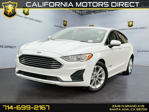 Used 2019 Ford Fusion SE image 1