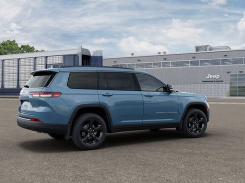 New 2026 Jeep Grand Cherokee L Limited AWD/4WD image 4