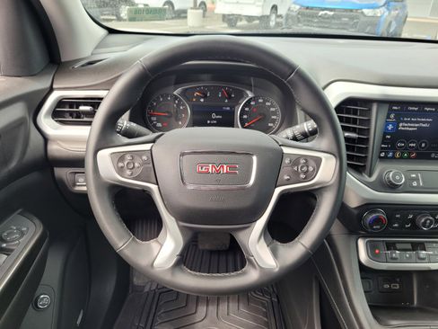 Used 2023 GMC Acadia SLT FWD image 17