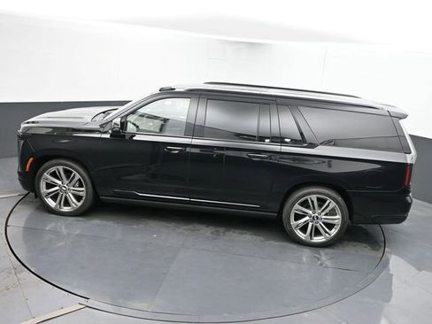 New 2026 Cadillac Escalade ESV Platinum Sport AWD/4WD image 34
