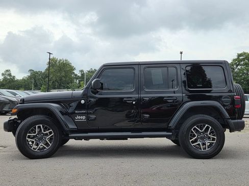 Used 2024 Jeep Wrangler Unlimited Sahara w/ Technology Group AWD/4WD image 26