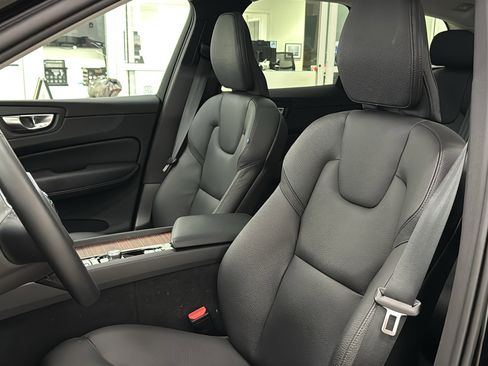 Used 2024 Volvo XC60 B5 Plus w/ Climate Package AWD/4WD image 24