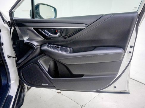 Used 2020 Subaru Outback Limited image 28