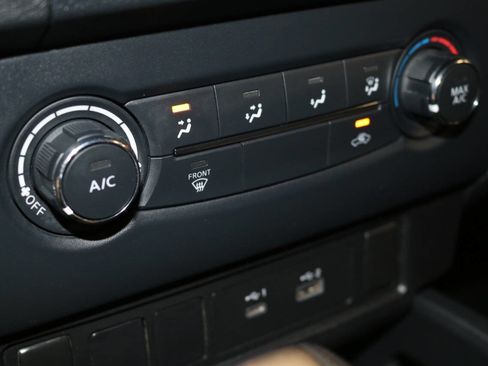 Used 2022 Nissan Frontier S image 42