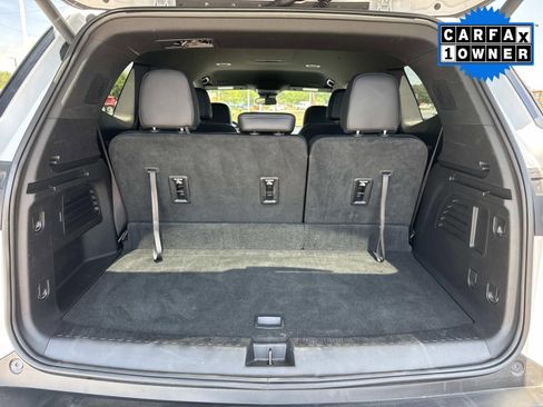 Used 2025 Buick Enclave Preferred FWD image 12