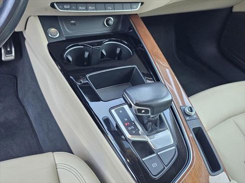 Used 2021 Audi A4 2.0T Premium w/ Convenience Package image 11