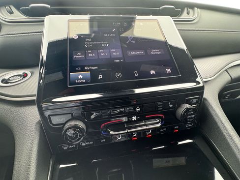 Used 2025 Jeep Grand Cherokee L Laredo w/ Luxury Tech Group I image 21