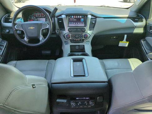 Used 2018 Chevrolet Tahoe LT w/ LT Signature Package RWD image 16