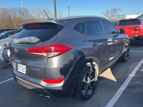 Used 2016 Hyundai Tucson Sport image 5