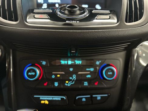 Used 2017 Ford Escape Titanium FWD image 21