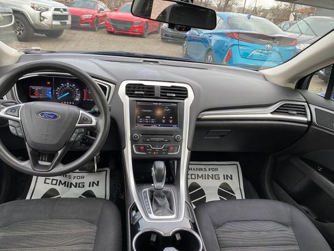 Used 2016 Ford Fusion SE FWD image 19