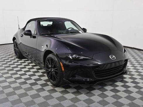 New 2026 MAZDA MX-5 Miata Club w/ Weather Package RWD image 9