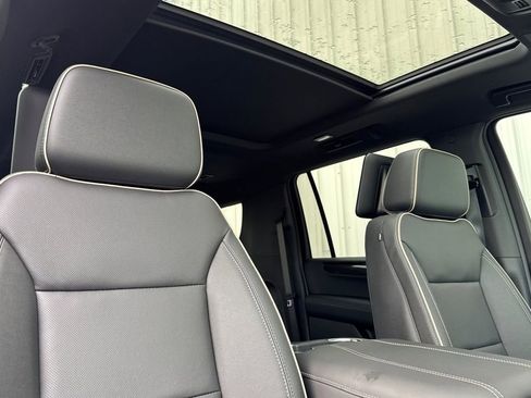 New 2026 GMC Yukon XL Elevation w/ Elevation Premium Package AWD/4WD image 16