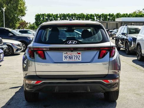 Certified 2023 Hyundai Tucson SE image 9