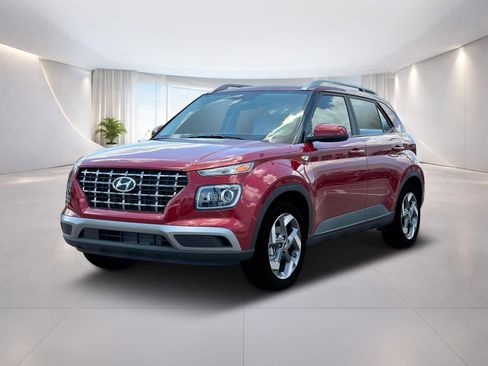 New 2025 Hyundai Venue Limited image 1