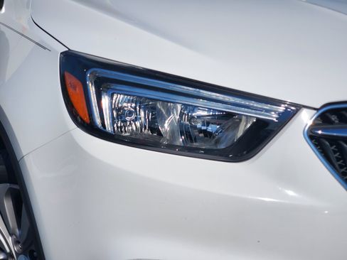 Used 2020 Buick Encore Preferred FWD image 6