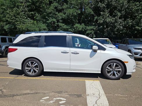 Used 2021 Honda Odyssey Touring image 9