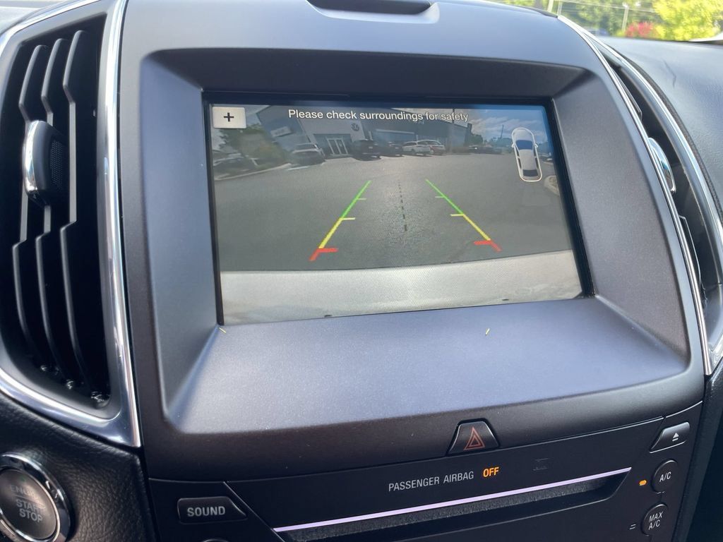 Used 2017 Ford Edge Titanium w/ Equipment Group 301A AWD/4WD image 14