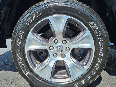 Used 2022 RAM 1500 Laramie AWD/4WD image 37