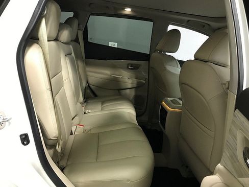 Used 2015 Nissan Murano Platinum w/ Platinum Technology Package FWD image 14