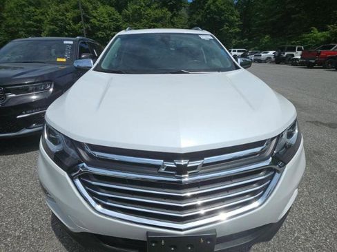 Used 2021 Chevrolet Equinox Premier AWD/4WD image 2