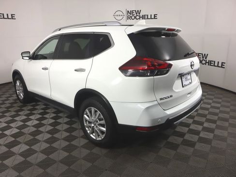 Used 2020 Nissan Rogue SV image 8