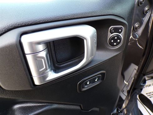 Used 2020 Jeep Wrangler Unlimited Sport image 24