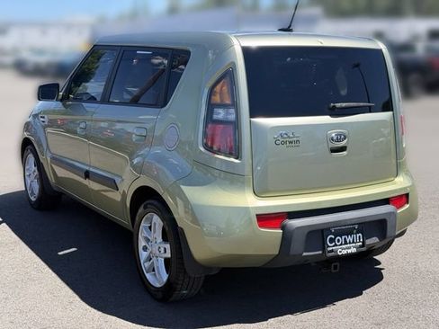 Used 2010 Kia Soul + w/ Audio Pkg FWD image 13