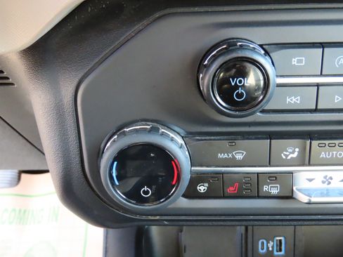 Used 2023 Ford Bronco Wildtrak image 31