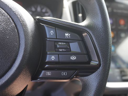Used 2025 Subaru Crosstrek 2.5i Premium AWD/4WD image 18