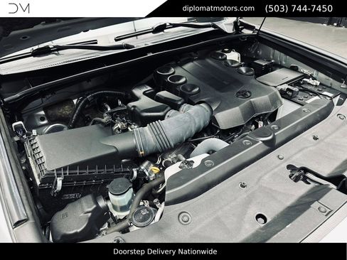 Used 2023 Toyota 4Runner Limited AWD/4WD image 50