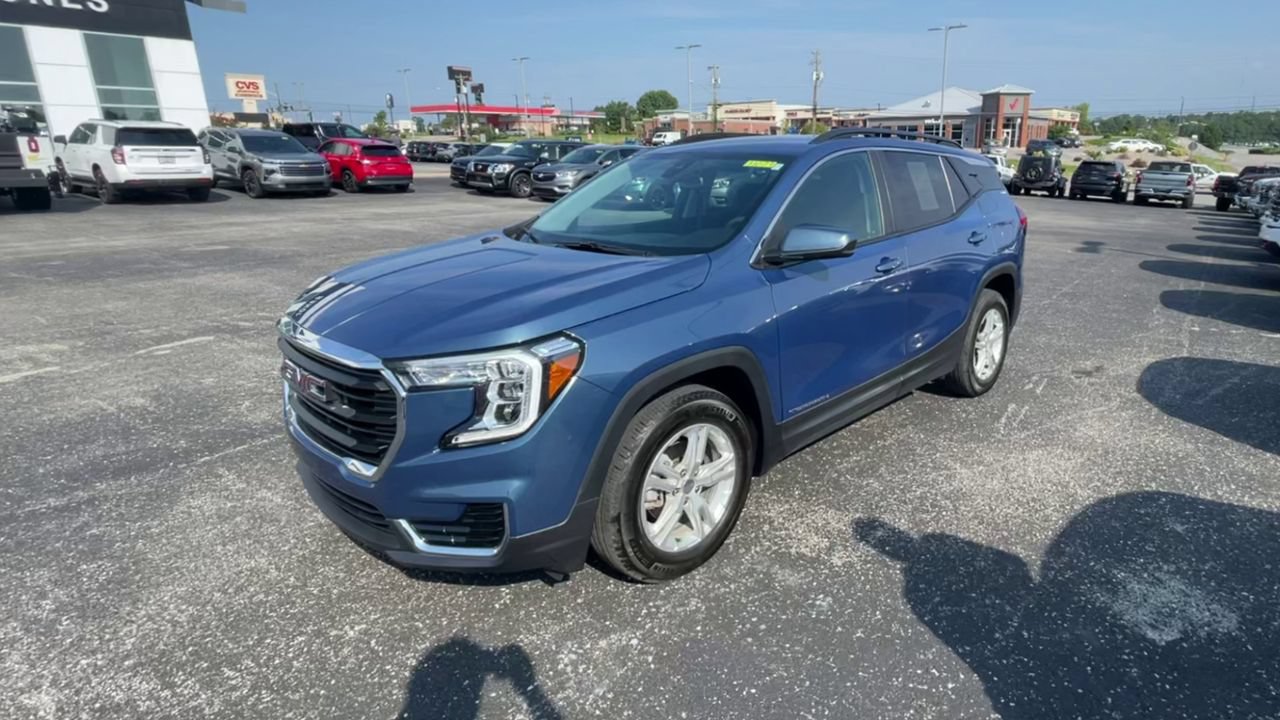 Certified 2024 GMC Terrain SLE w/ Driver Convenience Package FWD image 5