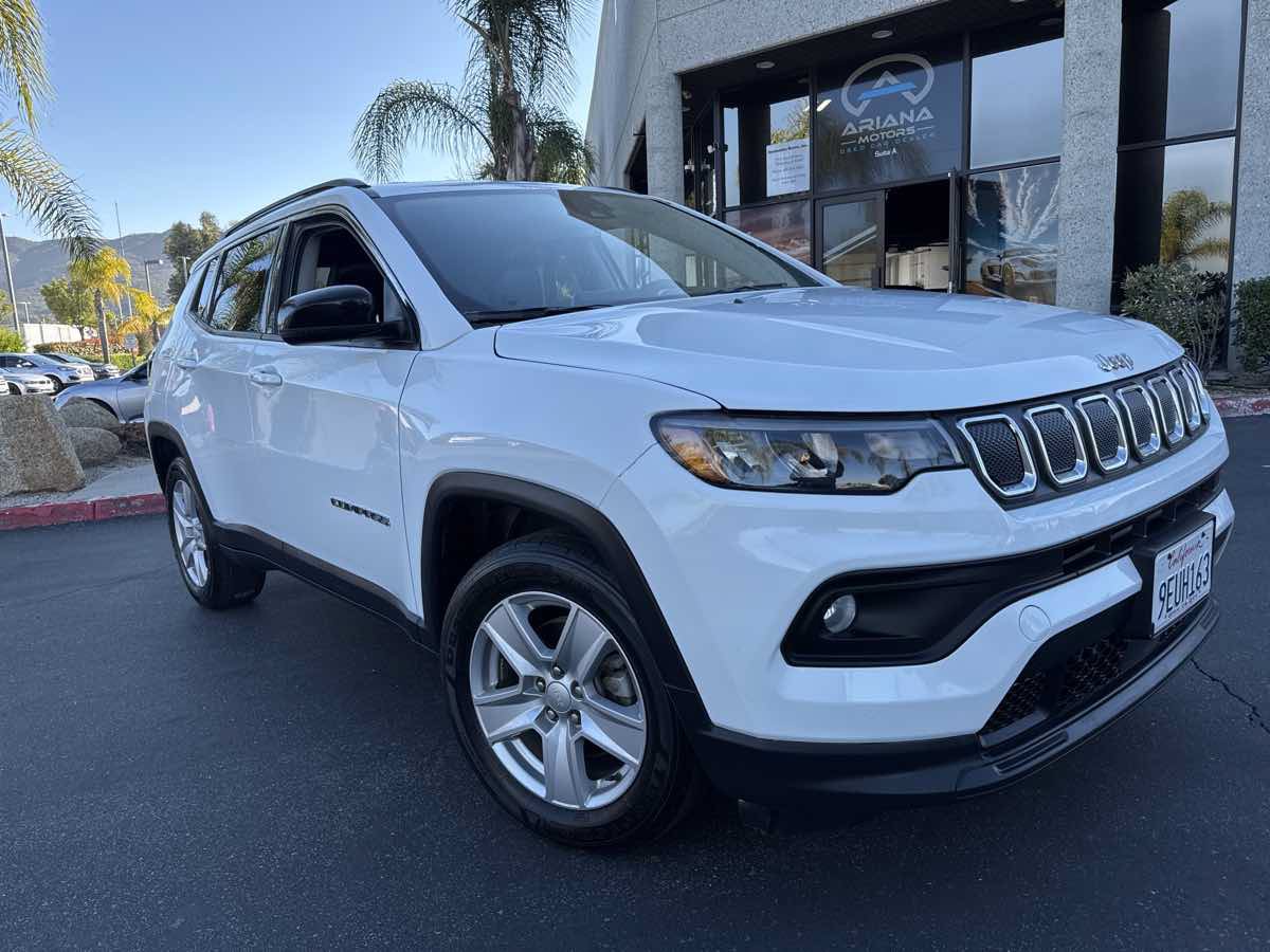 Used 2022 Jeep Compass Latitude FWD image 8