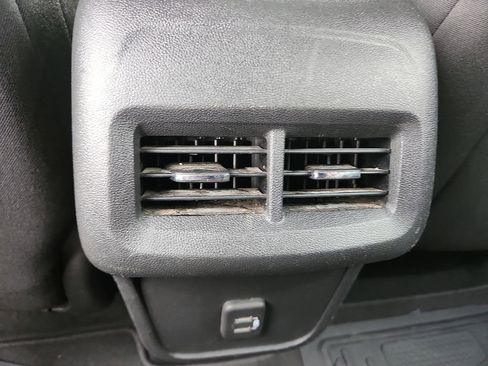 Used 2022 Chevrolet Equinox LT FWD image 14
