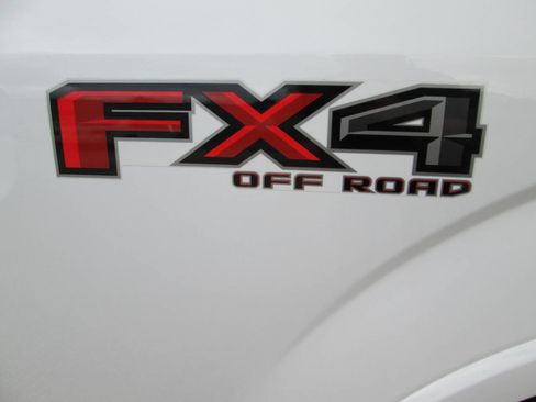 Used 2016 Ford F150 XLT w/ Equipment Group 302A Luxury AWD/4WD image 87