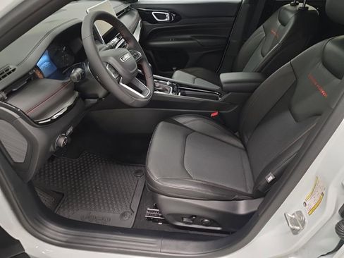 New 2026 Jeep Compass Trailhawk AWD/4WD image 12