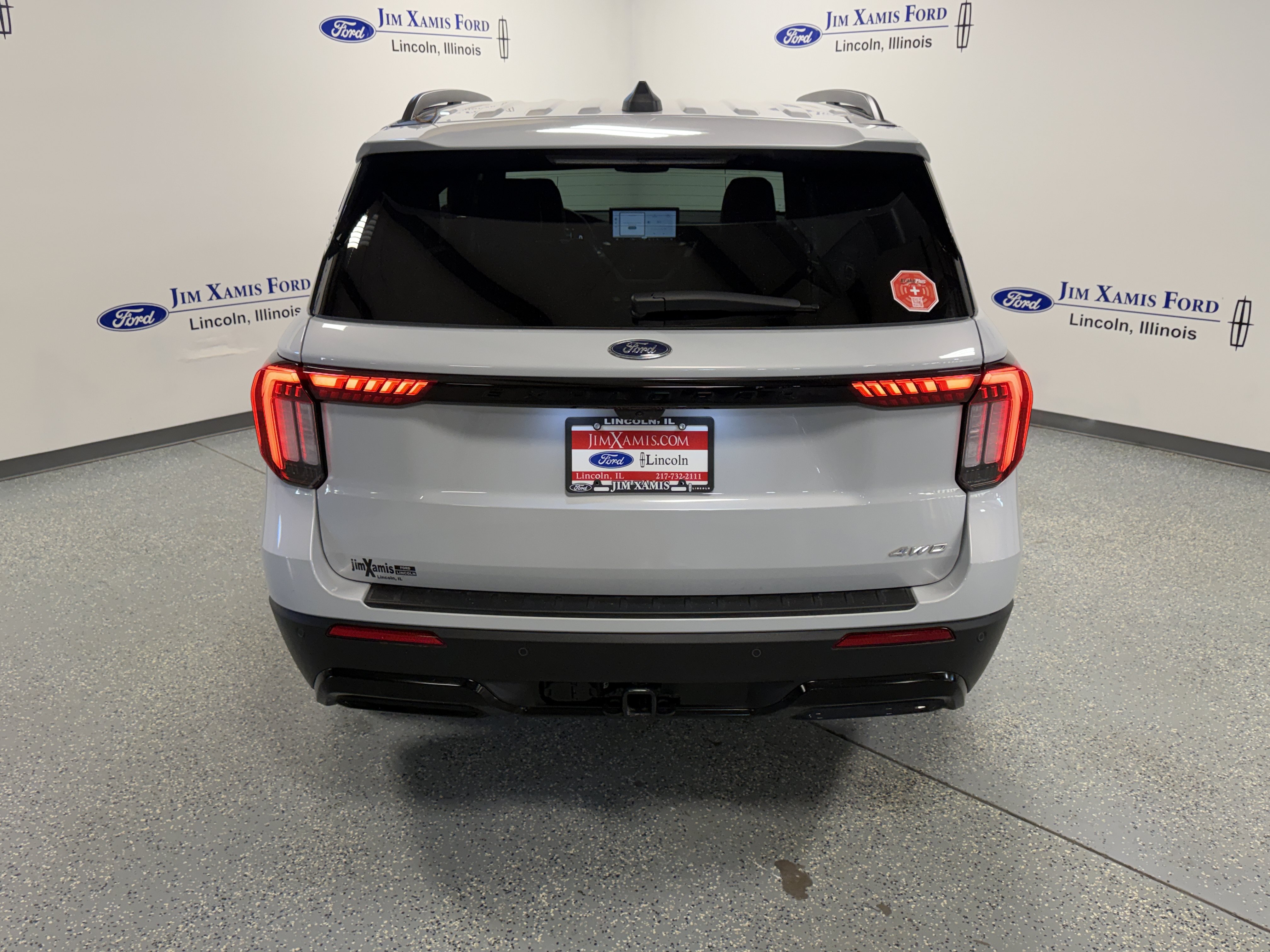 Used 2026 Ford Explorer ST-Line w/ ST-Line Street Pack AWD/4WD image 32