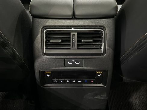 Certified 2024 MAZDA CX-90 3.3 Turbo w/ Premium Plus Pkg image 34