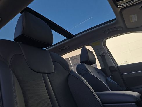 New 2025 Kia Sorento EX w/ EX Panoramic Sunroof Package image 13
