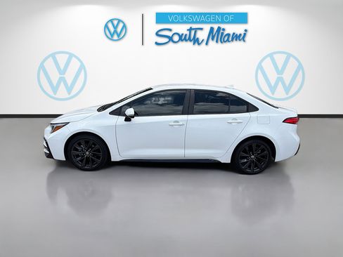 Used 2023 Toyota Corolla SE FWD image 4