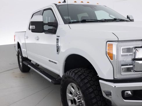 Used 2019 Ford F250 Lariat w/ Lariat Ultimate Package image 11