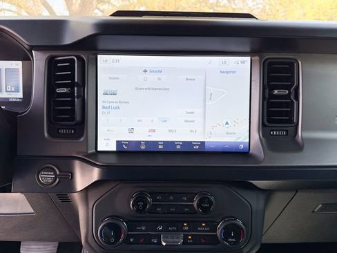 Used 2022 Ford Bronco Outer Banks w/ Sasquatch Package image 15