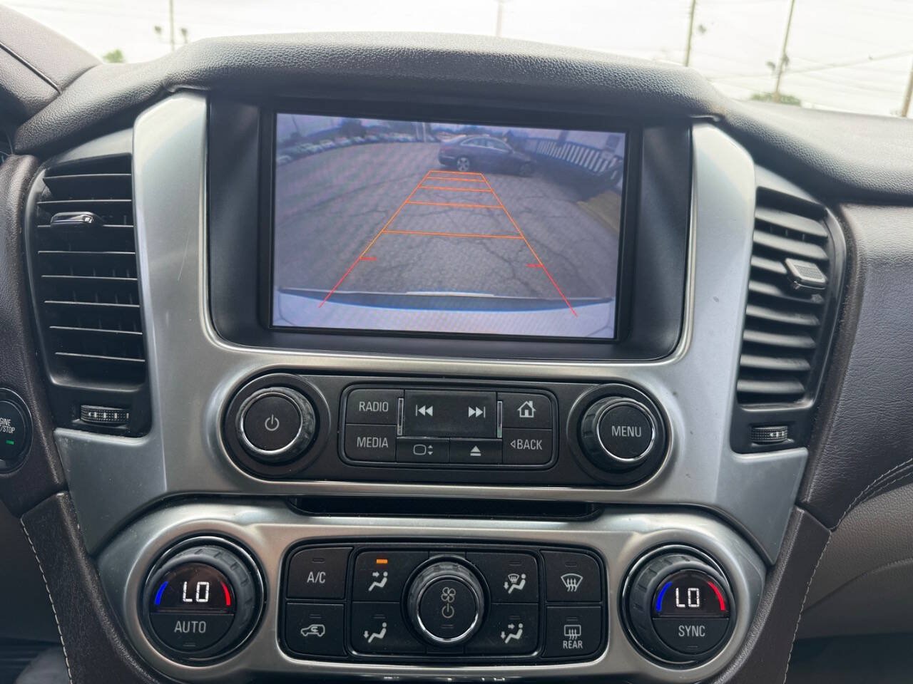 Used 2015 Chevrolet Suburban LTZ RWD image 20