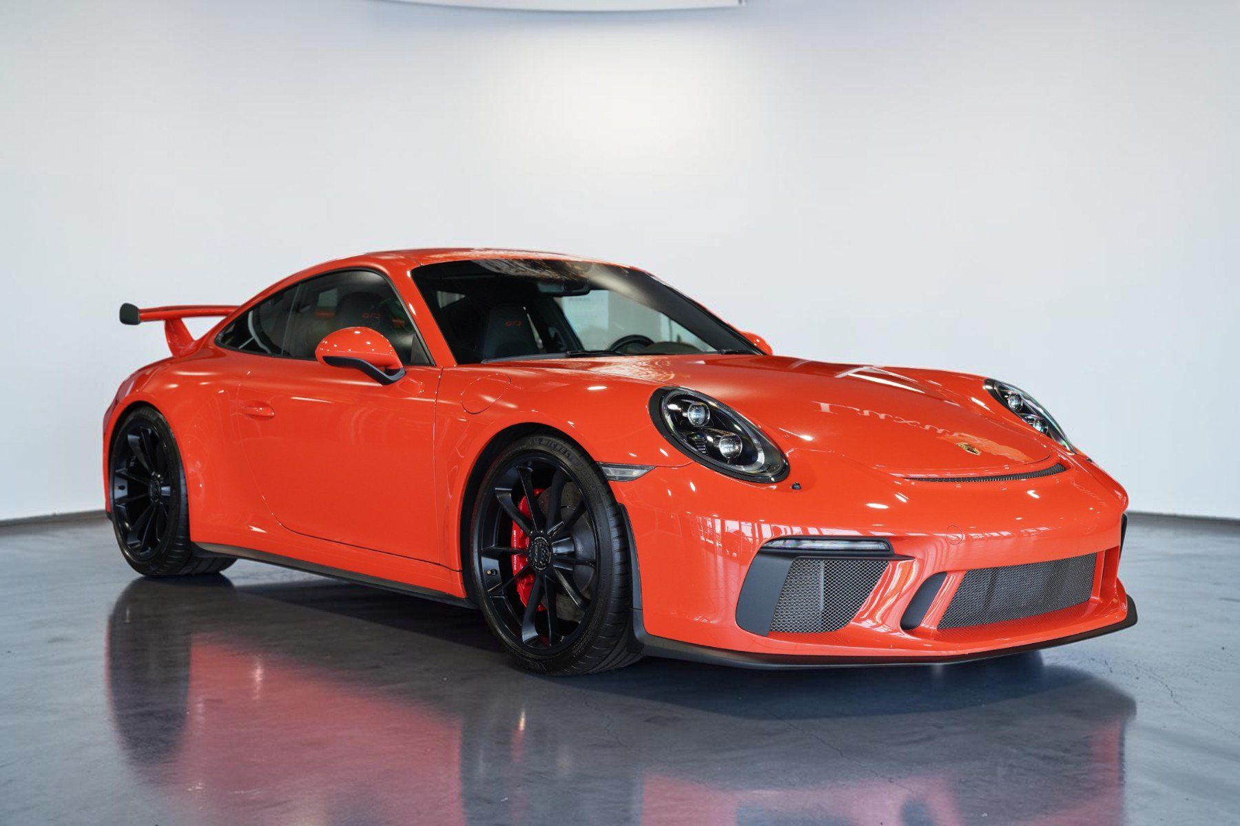 Used 2018 Porsche 911 GT3 RWD image 4